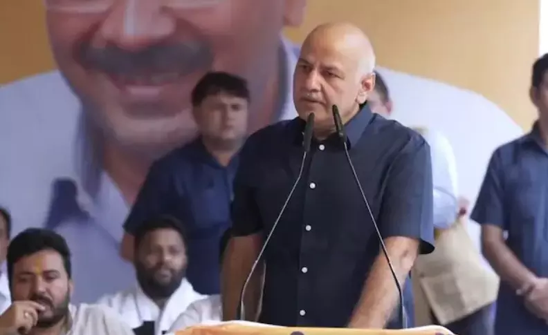 Manish Sisodia: నా కుమారుడి ఫీజు కోసం డబ్బులు అడుక్కోవాల్సి వచ్చింది.. భావోద్వేగానికి గురైన సిసోడియా