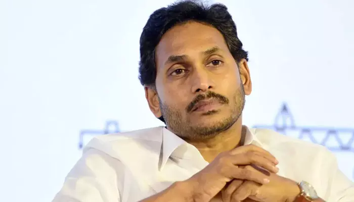 Jagan: జగన్ మెడకు లడ్డూ కల్తీ వ్యవహారం.. హైదరాబాద్ లో వైసీపీ అధినేతపై కేసు