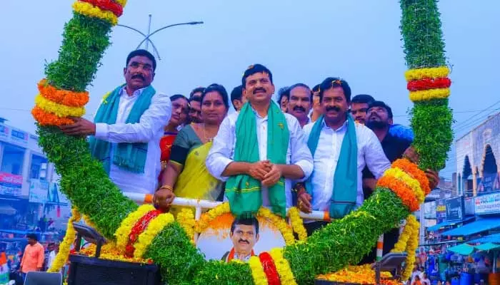 Ministers : రైతుల సంక్షేమమే లక్ష్యంగా మార్కెట్ కమిటీ పని చేయాలి