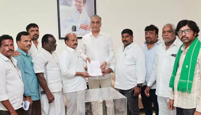 Harish Rao: న్యాయం చేస్తావా? చరిత్ర హీనుడిగా మిగులుతావా?.. కోమటిరెడ్డిపై హరీశ్ రావు ఫైర్