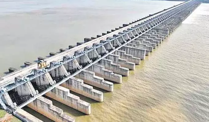 Medigadda Barrage : మేడిగ‌డ్డ బ్యారేజీ నిర్మాణ సంస్థకు భారీ షాక్‌