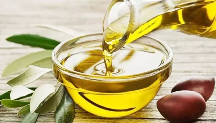 Olive Oil: ఆలివ్ ఆయిల్ ఎందుకంత ఖరీదు ఉంటుంది? ఆరోగ్యానికి చేసే మేలేంటి?