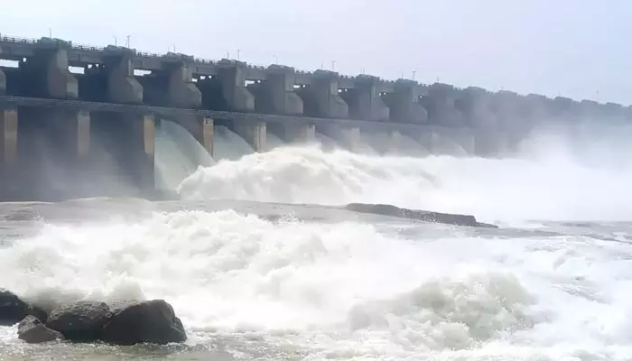 Sriram Sagar Project : శ్రీరామ్​సాగర్ ప్రాజెక్టులోకి భారీ వరద