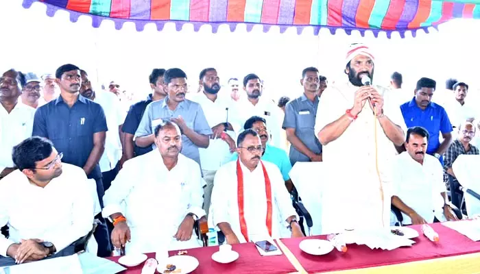 గతంలో పాలమూరు, రంగారెడ్డి ప్రాజెక్ట్ కు నీటి కేటాయింపు చేయలేదు