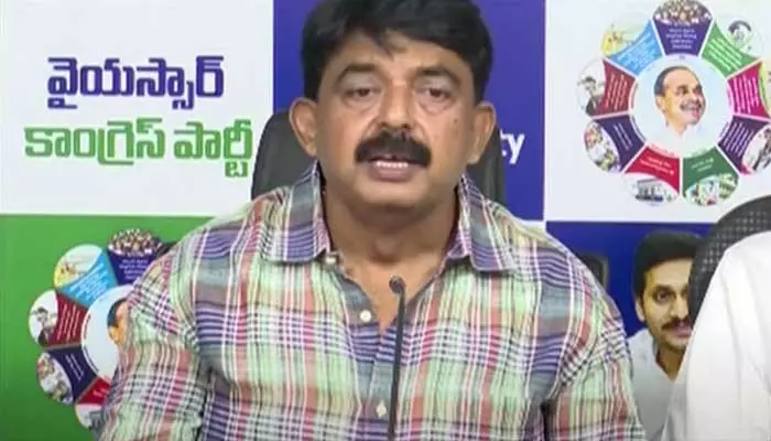 తిరుమల లడ్డును చంద్రబాబు రాజకీయ ప్రయోజనాలకు వాడుకుంటున్నారు: పేర్ని నాని