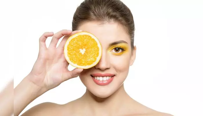 Orange Peel Face Pack: ఈ తొక్కతో  ఫేస్ ప్యాక్ ట్రై చేయండి.. ముఖం మెరిసిపోతుందంతే!