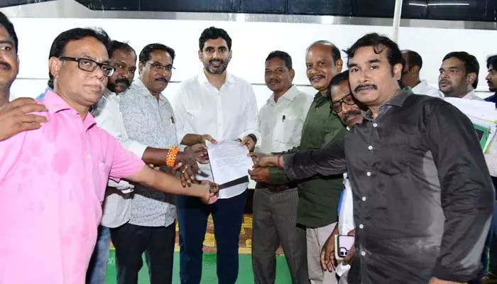 AP News:విశాఖలో మంత్రి నారా లోకేష్ “ప్రజాదర్బార్”