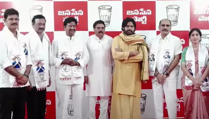 Ap News: పవన్ సమక్షంలో జనసేనలో చేరిన ముగ్గురు కీలక నేతలు