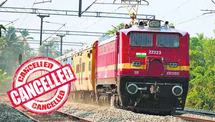 Railway News: ప్రయాణికులకు బిగ్ అలర్ట్.. నెల రోజుల పాటు ఆ 12 ట్రైన్లు రద్దు!