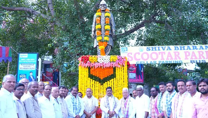 కొండా లక్ష్మణ్ బాపూజీ జీవితం ఆదర్శప్రాయం