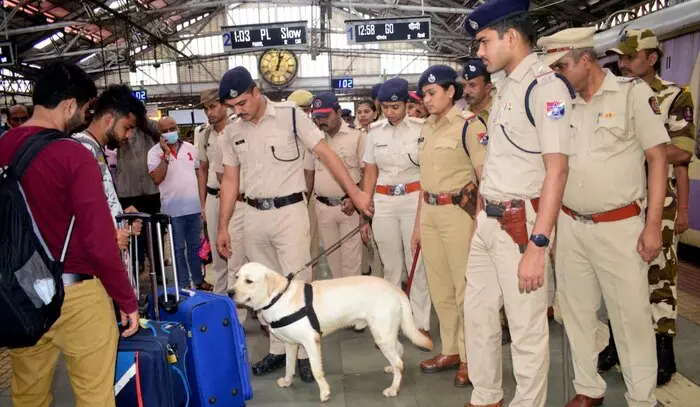 Mumbai: ముంబైలో హైఅలెర్ట్.. ఉగ్రముప్పు ఉందని హెచ్చరికలు