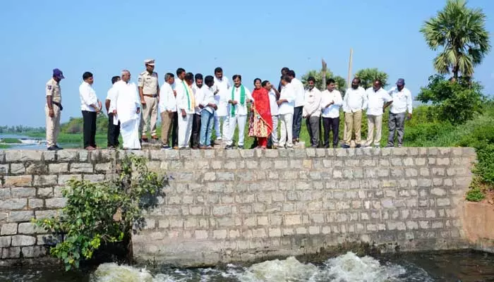 సాగునీటి కాలువల పున:రుద్ధీకరణకు ప్రభుత్వం పెద్దపీట వేస్తుంది: ఎమ్మెల్యే కుంభం