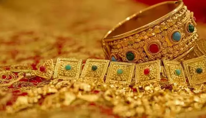 Gold Rates: అక్టోబర్ 02: నేడు బంగారం ధరలు ఎలా ఉన్నాయంటే..?