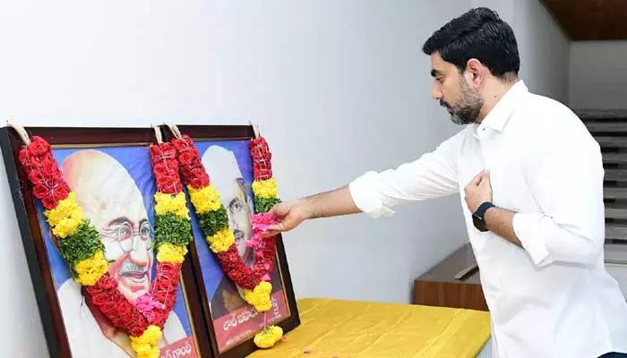 Nara Lokesh: గాంధీ జయంతి సందర్భంగా ‘జాతిపిత’కు మంత్రి లోకేష్ ఘన నివాళి