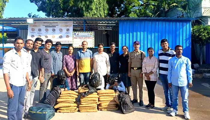 రైలులో గంజాయి తరలిస్తున్న ముగ్గురు అరెస్టు