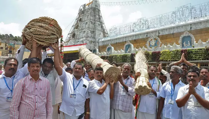 శ్రీవారి బ్రహ్మోత్సవాల దర్భ చాప, తాడు ఊరేగింపు