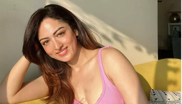 Sandeepa Dhar: చేపకళ్ల సుందరి స్టన్నింగ్ లుక్స్