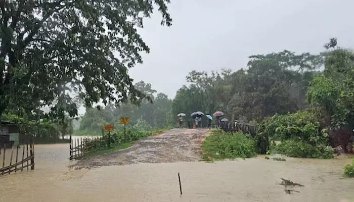 Meghalaya: మేఘాలయాలో భారీ వర్షాలు.. 10 మంది మృతి