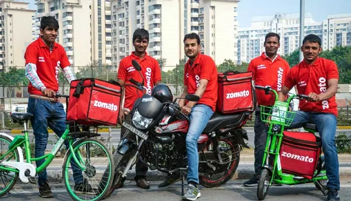 Zomato: జొమాటో ఉద్యోగులకు గుడ్ న్యూస్..రూ.330 కోట్ల విలువైన షేర్లను కేటాయిస్తూ నిర్ణయం