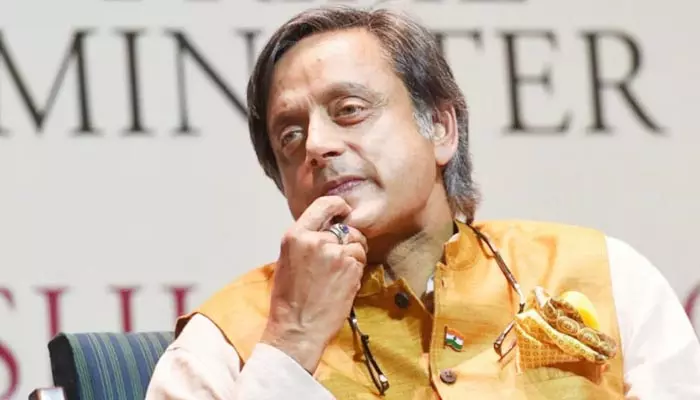 Shashi Tharoor: హర్యానాలో బీజేపీ లీడ్‌లోకి రావడం ఆశ్చర్యం.. శశి థరూర్ సంచలన వ్యాఖ్యలు