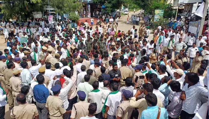 ‘పచ్చని పంట పొలాల్లో పొల్యూషన్ చిమ్మే ఫార్మా కంపెనీలు వద్దు..