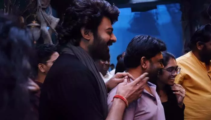 Prabhas: ‘రాజాసాబ్’ నుంచి ప్రభాస్ లుక్ వైరల్.. ఆనందంలో ఫ్యాన్స్