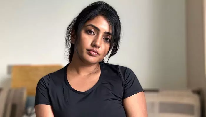 Eesha Rebba : ఈషా రెబ్బా కిర్రాక్‌ ఫోజులతో కిర్రెక్కిస్తున్న ఈషా