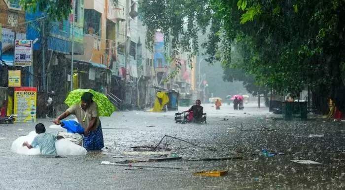 South India rains: భారీ వర్షాలకు బెంగళూరు, చెన్నైలోని అన్ని విద్యాసంస్థలు బంద్