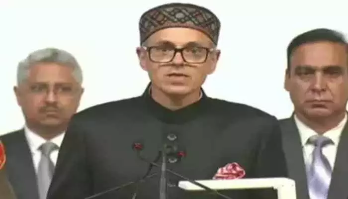 Omar Abdullah : ప్రజలను లాఠీతో బెదిరించొద్దు.. పోలీసులకు సీఎం ఒమర్ తొలి ఆదేశం