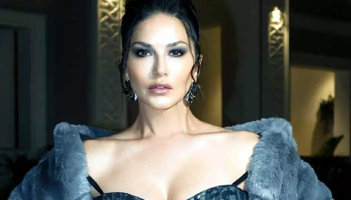 Sunny Leone: ఆడవాళ్లు ఎగతాళి చేస్తారు.. కష్టాలు పడుతూ సహాయం కావాలంటూ సన్నీలియోన్ పోస్ట్ (వీడియో)