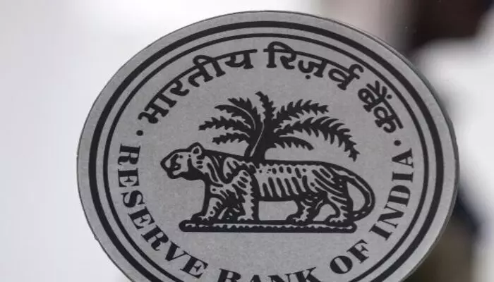 RBI: నాలుగు ఎన్‌బీఎఫ్‌సీలపై నిషేధం విధించిన ఆర్‌బీఐ