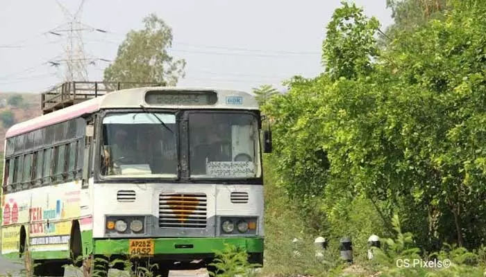 గ్రామాలకు..బస్సులు వచ్చేనా..!