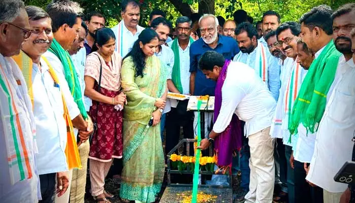 రైతులకు అందుబాటులో కొనుగోలు కేంద్రాలు