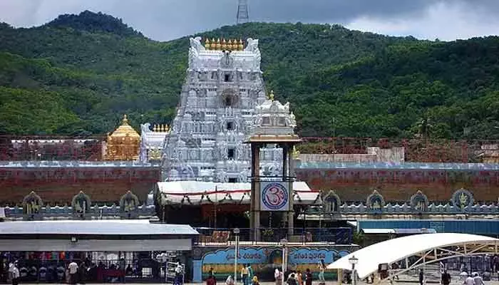 Tirumala: తిరుమలలో దీపావళి ఆస్థానం.. రద్దీ ఎలా ఉందంటే