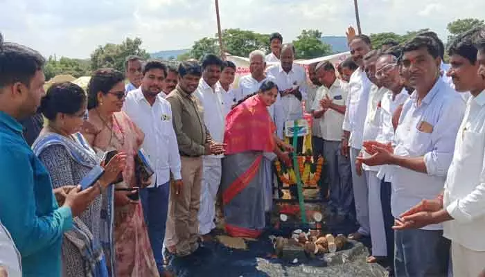 MLA : కాంగ్రెస్ ప్రభుత్వం రైతు వ్యతిరేకి