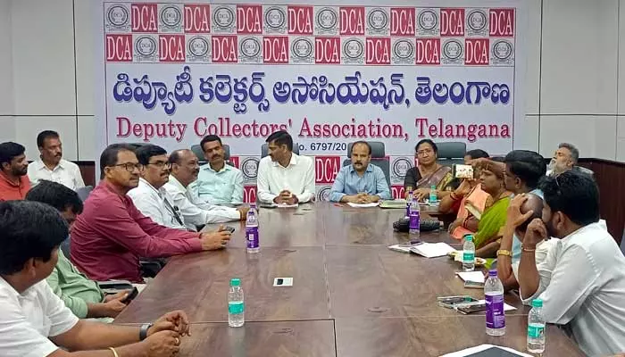 పెండింగ్ డీఏలు ఇవ్వండి.. ప్రభుత్వానికి తెలంగాణ ఉద్యోగుల జేఏసీ రిక్వెస్ట్