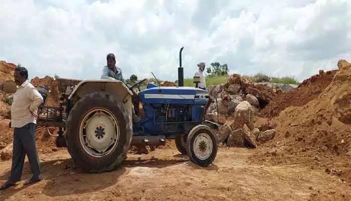 శంషాబాద్ లో భారీ భూ కుంభకోణం