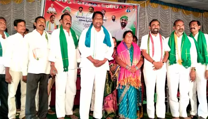 కాంగ్రెస్ ప్రభుత్వంలో రైతులకు మేలు