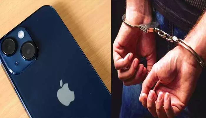 Fake IPhones : నకిలీ ఐఫోన్లు అమ్ముతున్న నలుగురి అరెస్ట్