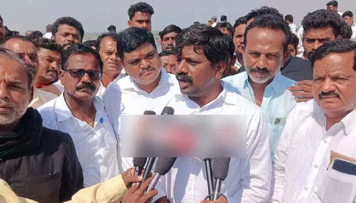 MLA Vemula Veeresham : కోమటిరెడ్డి అభిమానులు తలచుకుంటే జిల్లాలో అడుగు పెట్టలేరు..