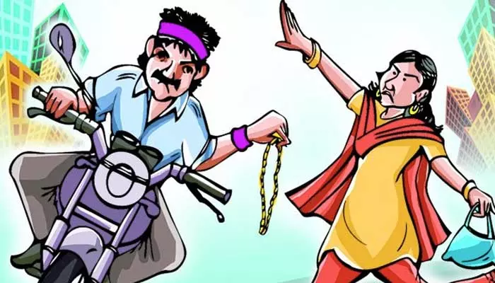 Chain Snatching : చైన్ స్నాచింగ్..  తొమ్మిది రోజుల్లో ఇది రెండో ఘటన