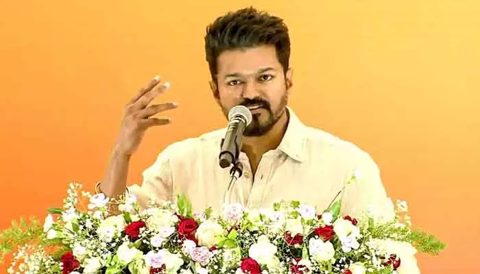 Vijay Thalapathy Party: నేడే విజయ్ తలపతి తొలి పొలిటికల్ సభ.. తాగి వెళ్లారో..!