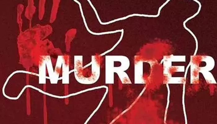 Murder : బాల నగర్ పోలీస్ స్టేషన్ పరిధిలో యువకుడి దారుణ హత్య..