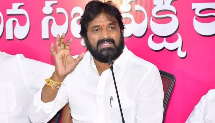 బీసీలకు కాంగ్రెస్ ఇచ్చిన హామీలు నెరవేర్చాలి: మాజీ మంత్రి శ్రీనివాస్ గౌడ్