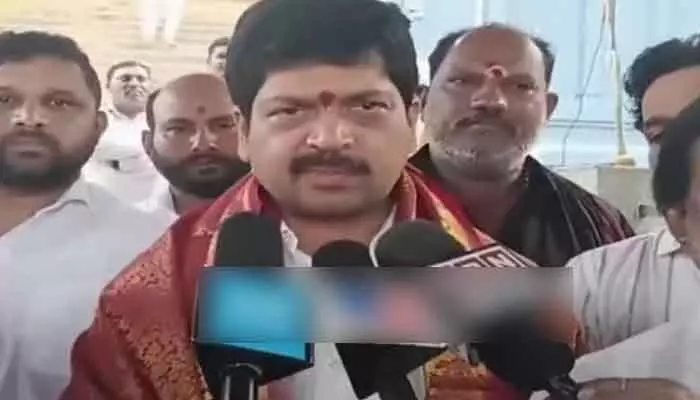 Minister Kollu Ravindra: వాళ్లు దోచుకున్నారు.. మేం ఫ్రీ గా ఇస్తున్నాం