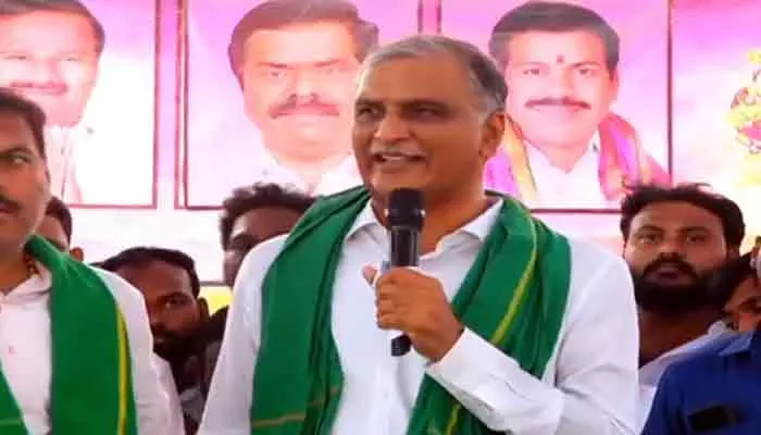 Harish Rao: డెయిరీలో అతి చేస్తున్న పోలీసుల పేర్లు.. హరీష్ రావు సంచలన వ్యాఖ్యలు