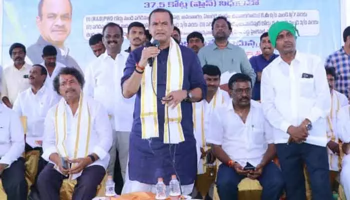 Minister Komati Reddy Venkata Reddy : మట్టి రోడ్డు లేని రాష్ట్రంగా తెలంగాణను మారుస్తాం