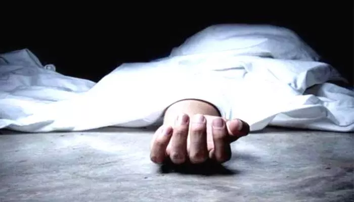 suicide : పురుగుల మందు తాగి వివాహిత ఆత్మహత్య