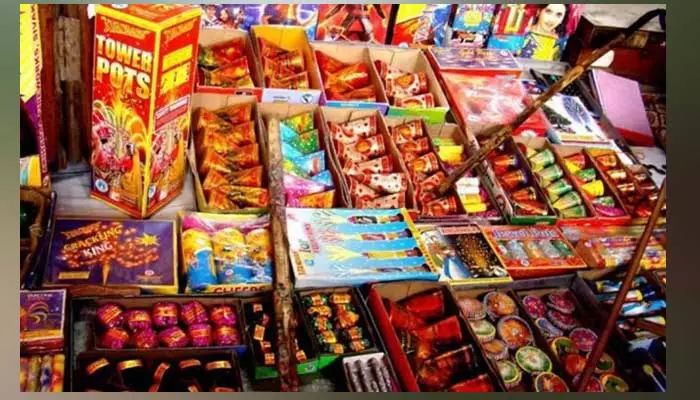 fireworks prices : టపాసుల మోత.. భారీగా పెరిగిన బాణసంచా ధరలు..