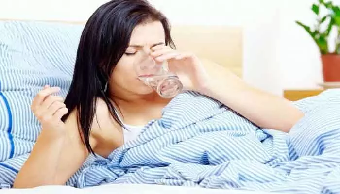 Dehydration Signs: శరీరంలో డీహైడ్రేషన్ సంకేతాలివే.. గుర్తించకపోతే అంతే సంగతి..?